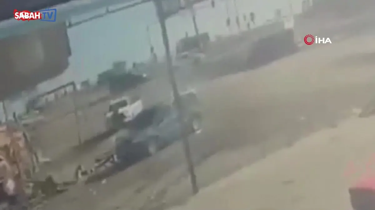Diyarbakır’da 2 kişinin öldüğü feci kaza güvenlik kameralarına yansıdı | Video videosunu izle Diyarbakır’da 2 kişinin öldüğü feci kaza güvenlik kameralarına yansıdı | Video videosunu izle