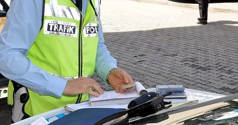 Mersin’de trafik magandası! Makas atan ehliyetsiz sürücüye 170 bin TL ceza: O anlar kamerada