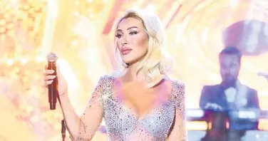 Seda Sayan’a çorap hediyesi