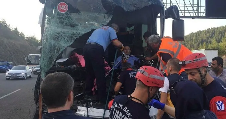 Bolu’da trafik kazası: 1 ölü, 21 yaralı!