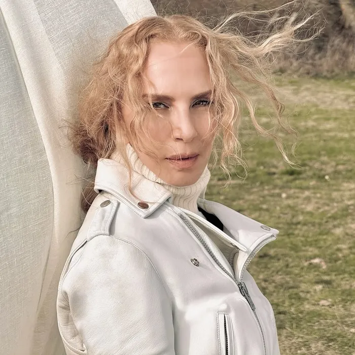 Sertab Erener’e büyük şok! Kendi şarkılarını paylaştı, dava açıldı!