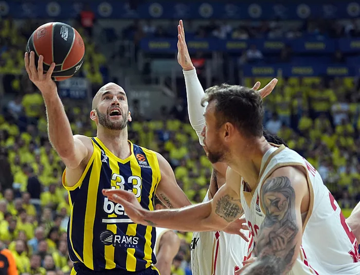 son-dakika-haberi-fenerbahce-beko-adim-adim-final-foura-temsilcimiz-evinde-monacoyu-yikti-1714593596043.jpeg
