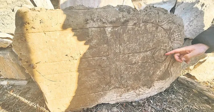Kırşehir’de 2 bin yıllık mezar taşı
