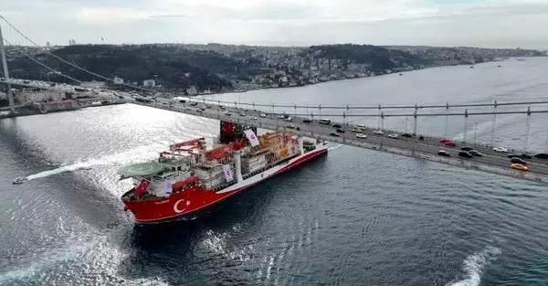 yildirim-derin-deniz-sondaj-gemisi-istanbul-bogazindan-gecti-1769438921352.jpg