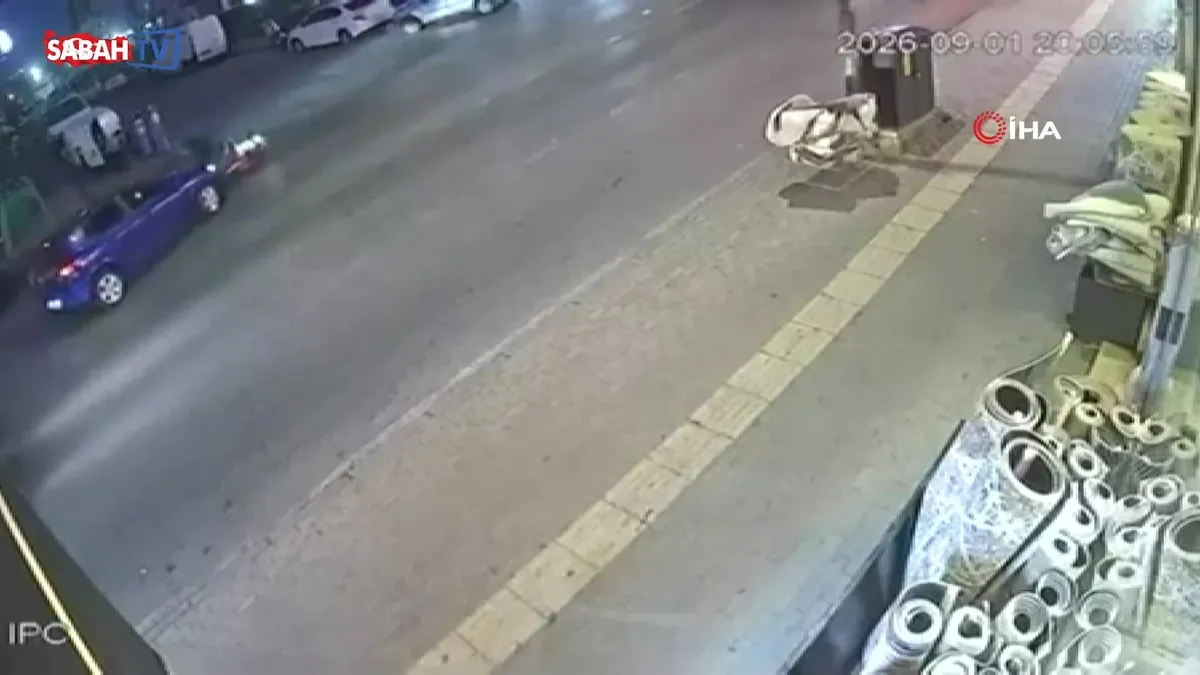 Motokurye otomobil ile böyle çarpıştı videosunu izle | Son Dakika Haberleri
