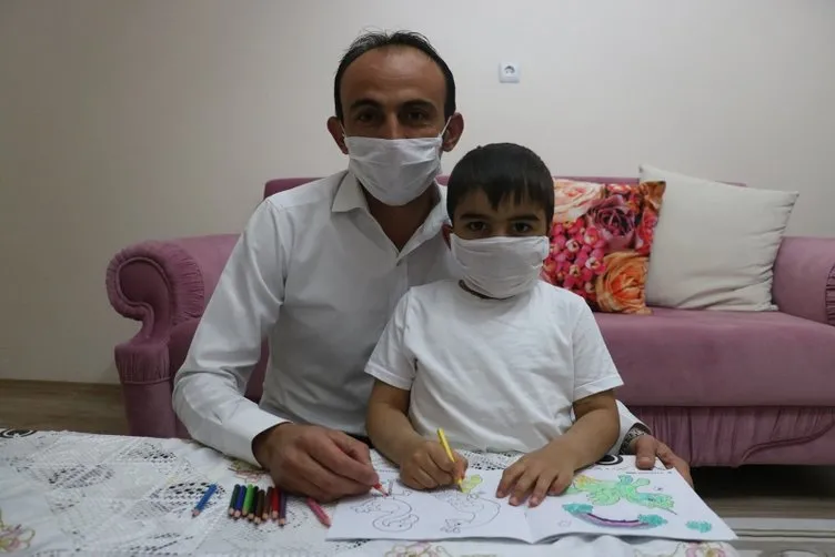 5 yaşındaki oğluyla birlikte koronavirüsü yenen baba: Öğrenince dünya başıma yıkıldı