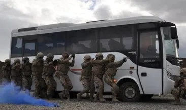 Kars’ta gerçekleştirilen özel harekat polisinin eğitim tatbikatı nefesleri kesti