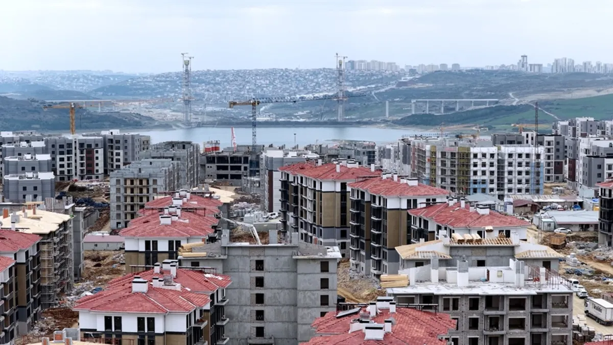 Bakan Kurum’dan ‘İlk Evim’ paylaşımı: İstanbul’da 150 bin vatandaşımız daha sağlam binalarda oturacak Bakan Kurum’dan ‘İlk Evim’ paylaşımı: İstanbul’da 150 bin vatandaşımız daha sağlam binalarda oturacak