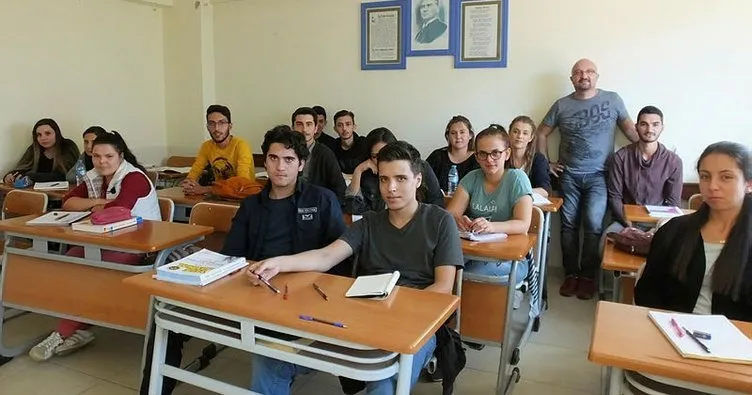 Burhaniye’de ücretsiz üniversiteye hazırlık kursu açıldı