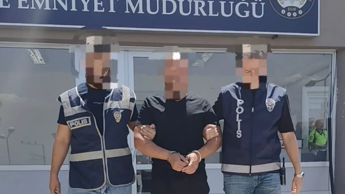 Kocaeli'de kombi ve akü hırsızlığı yapan şüpheli polis tarafından yakalandı.