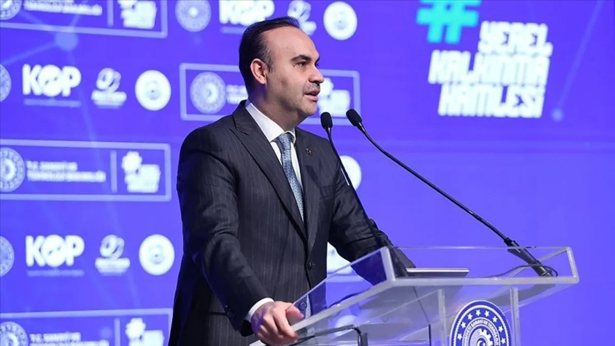 Bakan Kacır'dan Sıfır Atık Forumu'nda yoğun diplomasi trafiği Bakan Kacır'dan Sıfır Atık Forumu'nda yoğun diplomasi trafiği