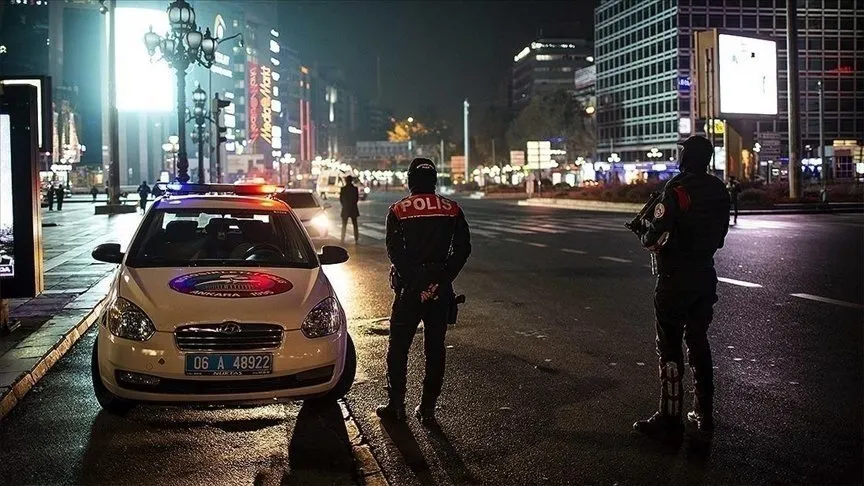 İçişleri Bakanlığı genelgesi ile sokağa çıkma yasağı detayları yayınlandı! 29 Nisan- 17 Mayıs Sokağa çıkma yasağında kimler muaf olacak, tam kapanma ne zaman bitiyor?