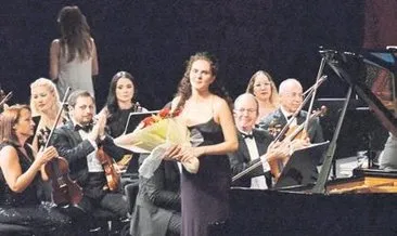 Yunan piyanistten büyüleyen konser