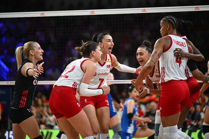 a-milli-kadin-voleybol-takimi-cin-karsisinda-geri-dondu-1782068960649.jpeg