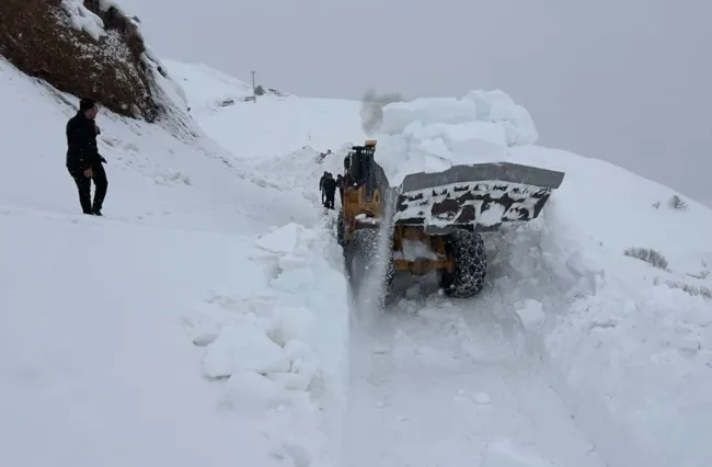 son-dakika-hava-durumu-uyarisi-meteorolojiden-13-il-icin-sari-kodlu-alarm-kar-firtina-ve-cig-tehlikesi-ayni-an-1770703822845.png (792×519)