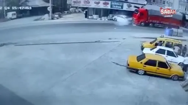 Alanya’da şerit ihlali yapan otomobil ile TIR çarpıştı: 1 ölü | Video
