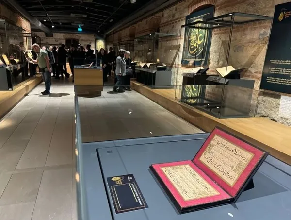 vefatinin-150-senesinde-hattin-efendisi-kazasker-mustafa-izzet-efendi-sergisi-acildi-1790612697588.jpg