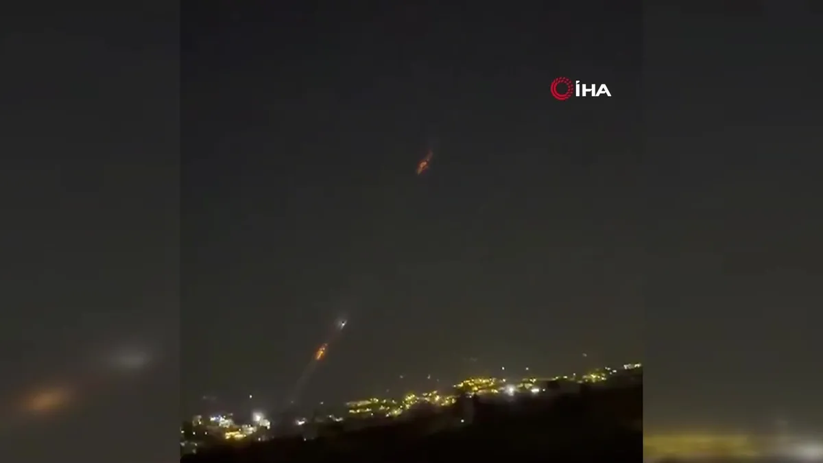 Lübnan’dan İsrail’e yapılan füze saldırıları kamerada | Video videosunu izle Lübnan’dan İsrail’e yapılan füze saldırıları kamerada | Video videosunu izle