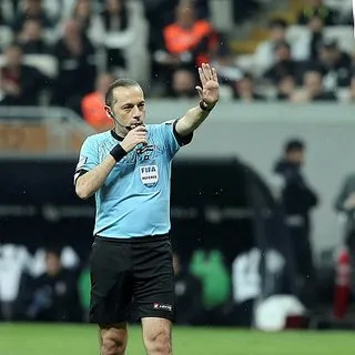 Son dakika: Galatasaray - Başakşehir maçının hakemi açıklandı