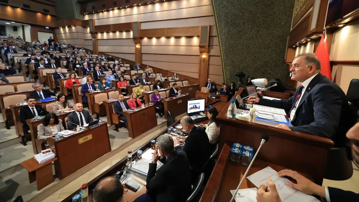 İBB Meclisi Gökkuş: İstanbul’u 94’te nasıl uçurumun kenarından aldıysak yine alırız