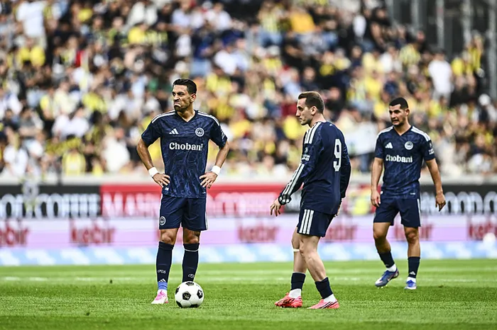 fenerbahce-lask-linzi-2-golle-gecti-rahat-galibiyet-1784057469257.jpeg