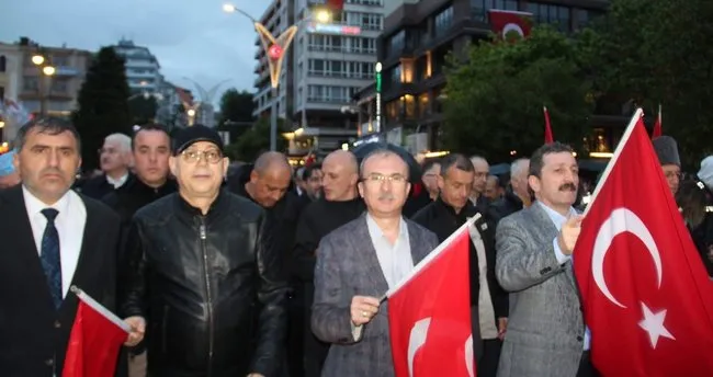 Dev bayrağın gölgesinde gurur yürüyüşü