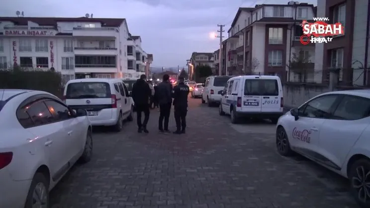 Ayrıldığı eşini çocuklarının gözü önünde bıçaklayarak öldürdü | Video