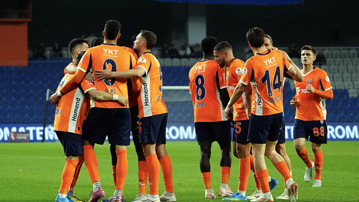 Başakşehir’in kamp programı belli oldu! Başakşehir’in kamp programı belli oldu!