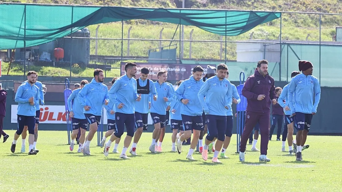 Trabzonspor’da Adana Demirspor maçı öncesi 5 oyuncu idmana katılmadı! Trabzonspor’da Adana Demirspor maçı öncesi 5 oyuncu idmana katılmadı!
