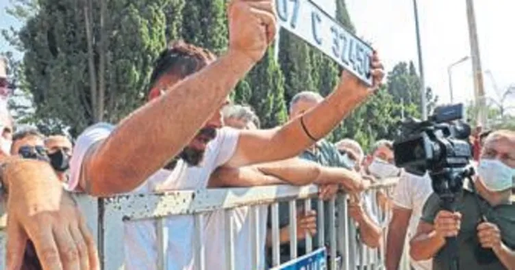 Servisçilerden C plaka eylemi