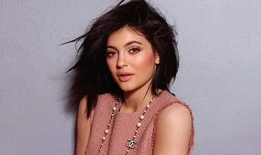 Kylie Jenner aile fotoğrafında yine yok