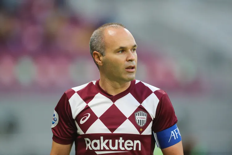 Son dakika: 2021 yılının en çok kazanan futbolcusu belli oldu! Ronaldo ve Messi...