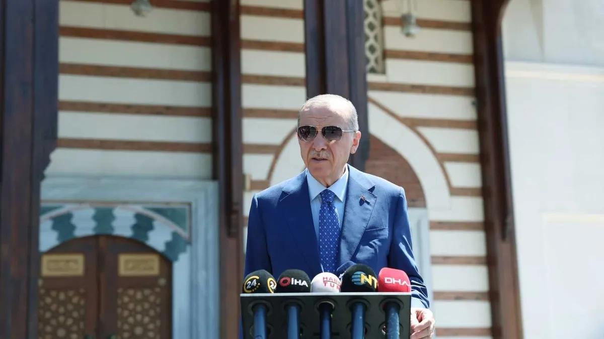 Cumhurbaşkanı Erdoğan, cuma namazını Hz. Ali Camisi'nde kıldı