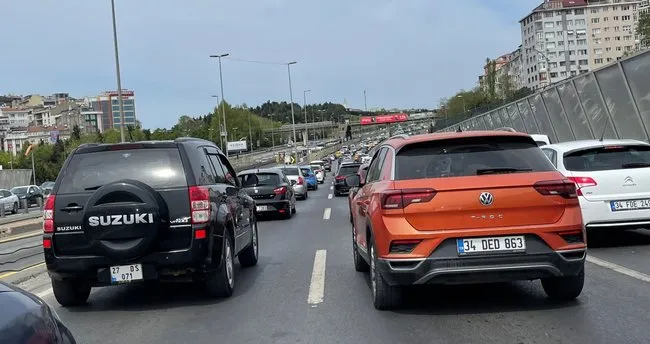 Yola çıkacaklar dikkat! İstanbul'da trafik yoğunluğu yüzde 70’e yükseldi