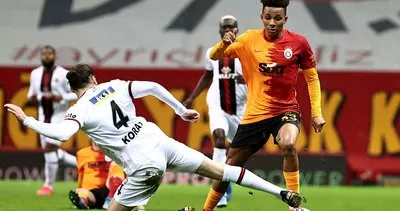 Canlı yayında flaş sözler! ’Galatasaray’da büyük sıkıntılar var futbolcular reaksiyon gösteremiyor...’
