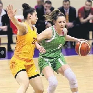 Aslan potada coştu