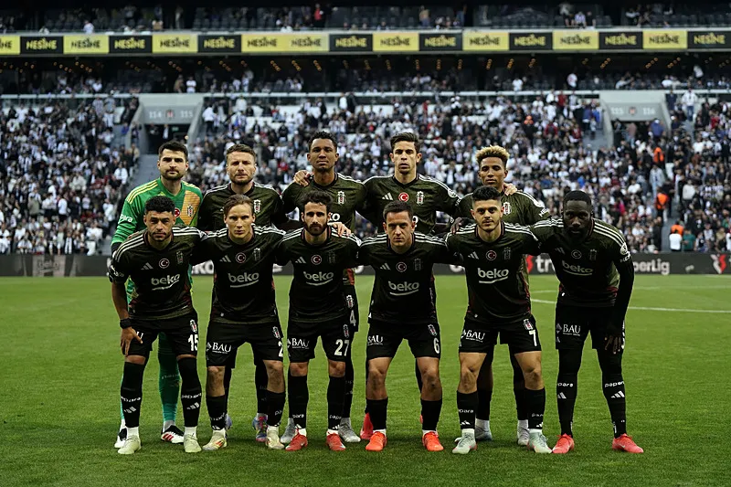 Beşiktaş'a çok yönlü kanat! Solskjaer vatandaşını istedi...