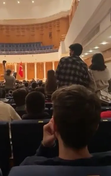 neye-ugradigini-sasirdi-umit-ozdaga-protesto-soku-1652120217023.jpeg