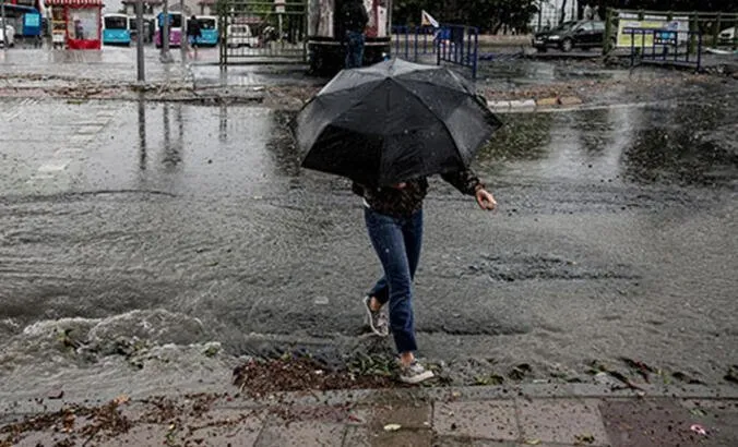 SON DAKİKA HAVA DURUMU | Meteoroloji’den İstanbul’a sarı kodlu uyarı: Kuvvetli sağanak geliyor