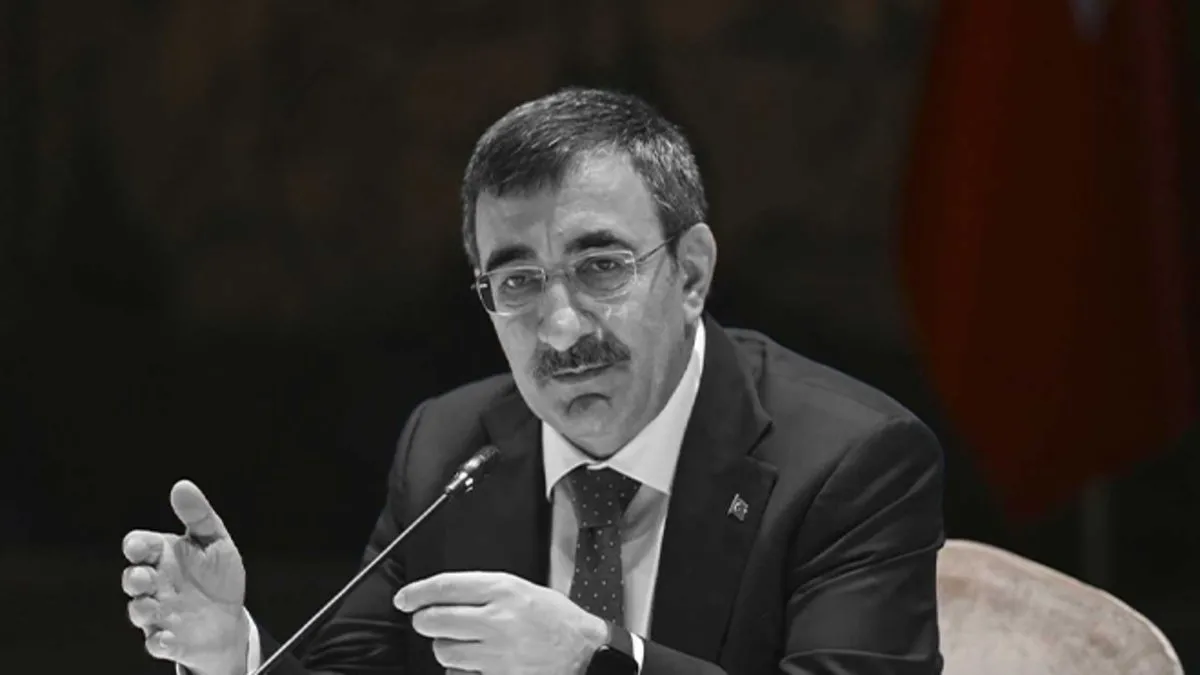 Cumhurbaşkanı Yardımcısı Cevdet Yılmaz'dan enflasyonla mücadele mesajı: Temel önceliğimiz diyerek açıkladı