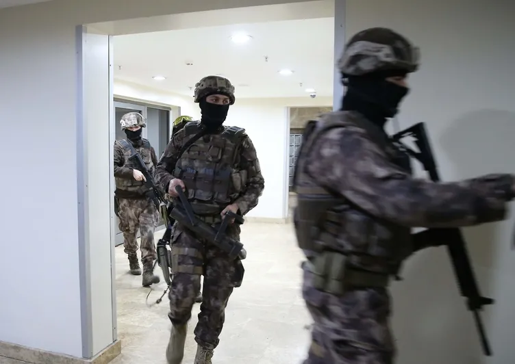 Son Dakika Haberi: Esenyurt'ta lüks rezidansa baskın!