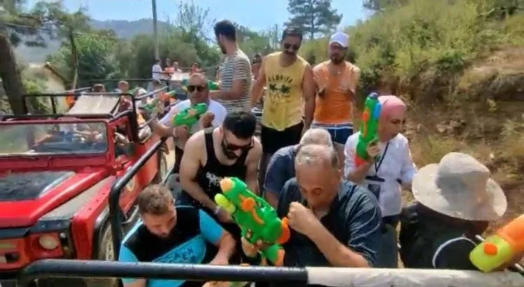 Son dakika: Marmaris’teki cip safari faciasında yeni gelişme! Turistlerin son görüntüleri ortaya çıktı