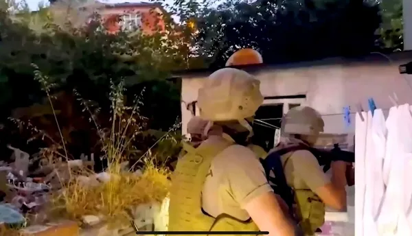 Uyuşturucu imalathanesi görüntüsü