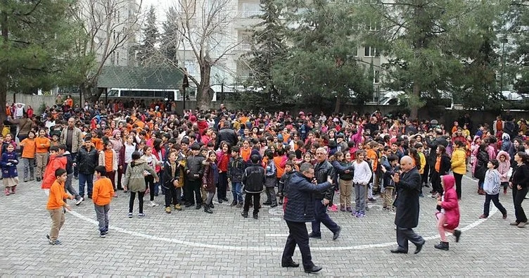 Deprem Haftasında öğrenciler deprem tatbikatına katıldı
