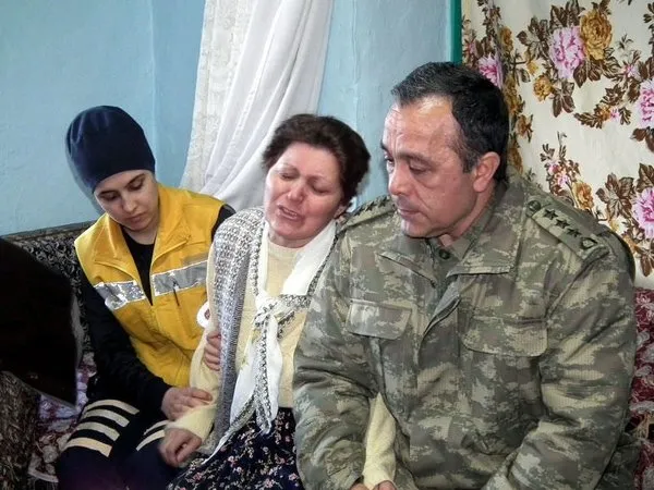 Şehit evlerinden yürek yakan fotoğraflar