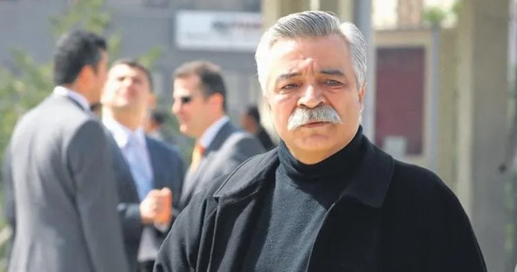 Son dakika: Ozan Arif hayatını kaybetti