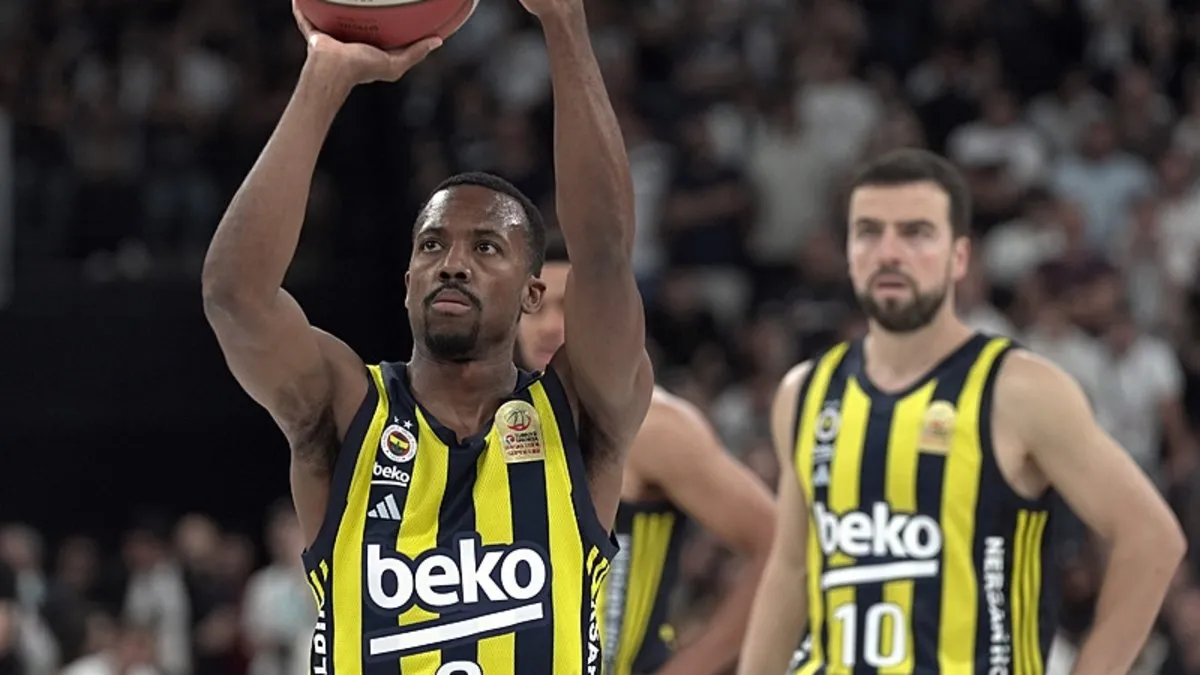 Fenerbahçe ile şampiyon oldu, Galatasaray’a gidiyor Fenerbahçe ile şampiyon oldu, Galatasaray’a gidiyor