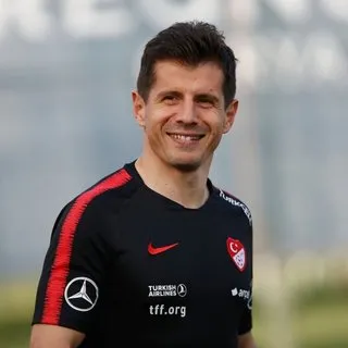 Emre Belözoğlu'nun kafası karışık