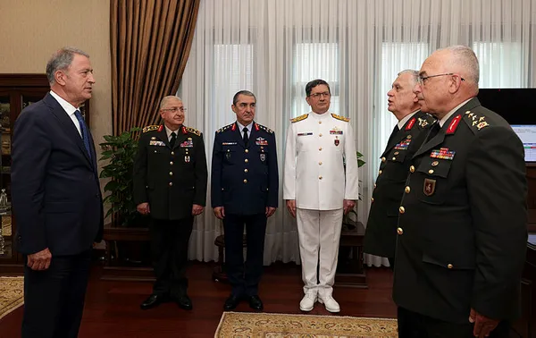 kara-kuvvetleri-komutanliginda-devir-teslim-toreni-1628884746007.jpg