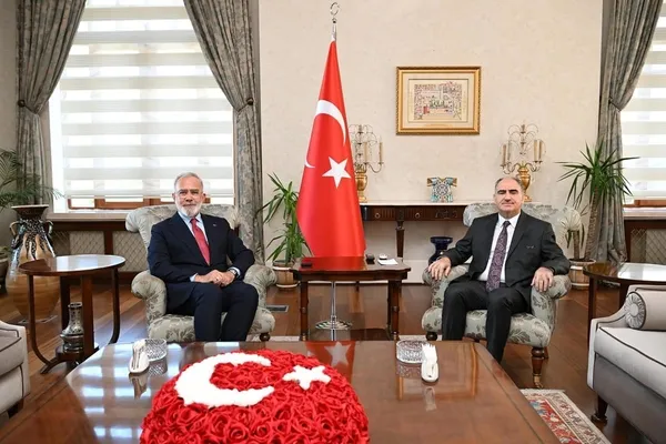 ak-parti-grup-baskanvekili-ve-manisa-milletvekili-bahadir-yenisehirlioglundan-manisa-cikartmasi-1730727541226.jpg